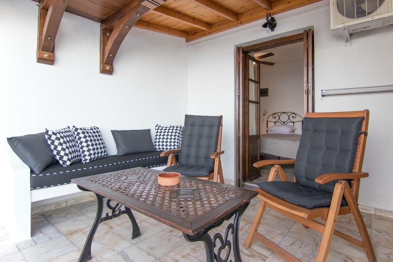 Cluborsa Chrysoula'S Guest House Skiathos Town Exterior photo